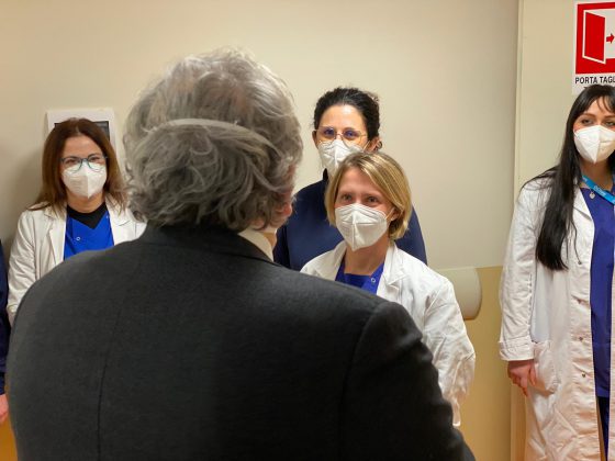 Attivati 16 posti letto al DEA, Emiliano: “Raddoppio di posti. Seconda ondata 20 volte più forte” - Corriere Salentino