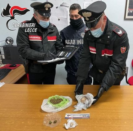 Droga in casa, nei guai 51enne. Minaccia di morte il padre per farsi consegnare soldi, ai domiciliari un 27enne - Corriere Salentino