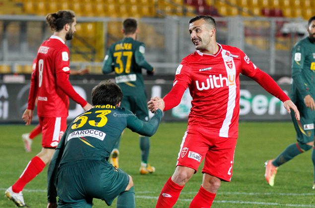 Tra Lecce e Monza finisce a reti inviolate - Corriere Salentino