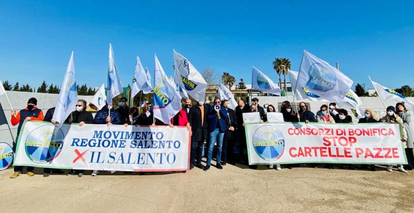 Sit-in di protesta del MRS: i consorzi di bonifica non devono più vessare i cittadini - Corriere Salentino