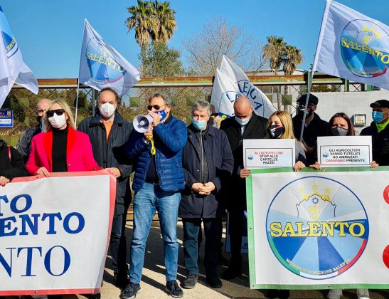 Sit-in di protesta del MRS: i consorzi di bonifica non devono più vessare i cittadini - Corriere Salentino