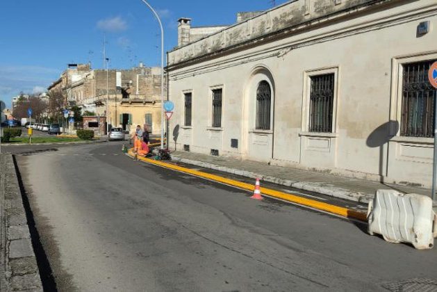Sicurezza delle bike lane, stamattina installati i cordoli - Corriere Salentino