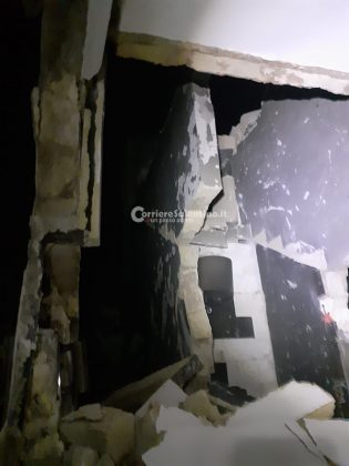 Boato nella notte, crolla abitazione nelle campagne di Galatina: scattano le ricerche sotto le macerie - Corriere Salentino