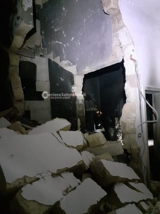 Boato nella notte, crolla abitazione nelle campagne di Galatina: scattano le ricerche sotto le macerie - Corriere Salentino