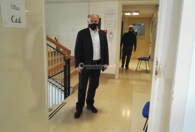 Ladri negli uffici comunali, tanti danni ma un misero bottino: rubate le monetine dalle macchinette automatiche - Corriere Salentino