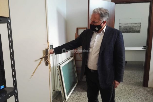Ladri negli uffici comunali, tanti danni ma un misero bottino: rubate le monetine dalle macchinette automatiche - Corriere Salentino