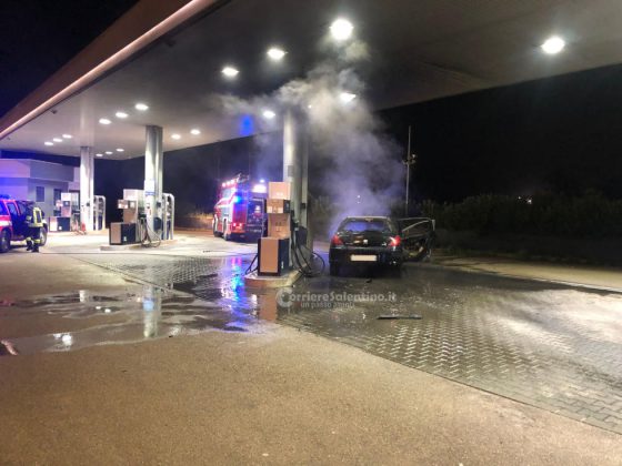 Entra nell’area di servizio, l’auto prende fuoco: paura ieri sera presso la Q8 del centro commerciale - Corriere Salentino