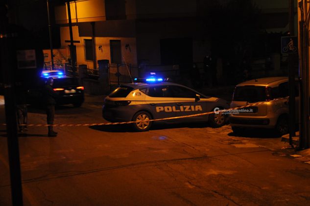 Femminicidio per strada: donna ammazzata a coltellate, si cerca l'ex compagno - Corriere Salentino