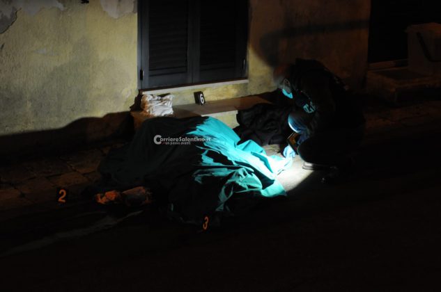 Femminicidio per strada: donna ammazzata a coltellate, si cerca l'ex compagno - Corriere Salentino