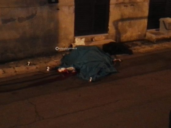 Femminicidio per strada: donna ammazzata a coltellate, si cerca l'ex compagno - Corriere Salentino