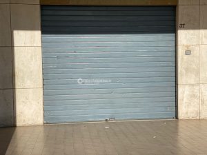 Paura in serata a Lecce, sei colpi di pistola contro la saracinesca di un condominio - Corriere Salentino