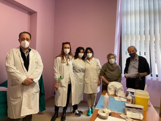 Covid, 343 casi: 47 nel leccese. È partita la vaccinazione sugli over 80: 160mila prenotazioni - Corriere Salentino