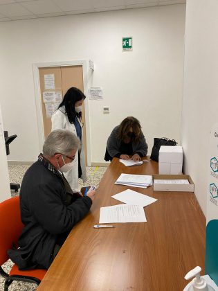 Vaccino anticovid: riprese a pieno regime le somministrazioni Astrazeneca anche a personale scolastico - Corriere Salentino