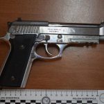 Nella casa al mare per sfuggire all'arresto: spunta un arsenale nel mobile della cucina. Preso 40enne - Corriere Salentino