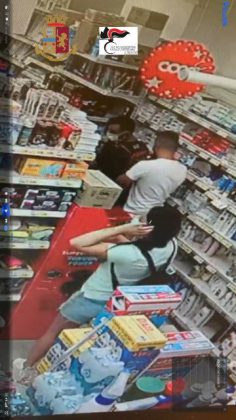 Furti seriali di alcolici costosi dagli scaffali: arrestata la banda dei supermercati - Corriere Salentino