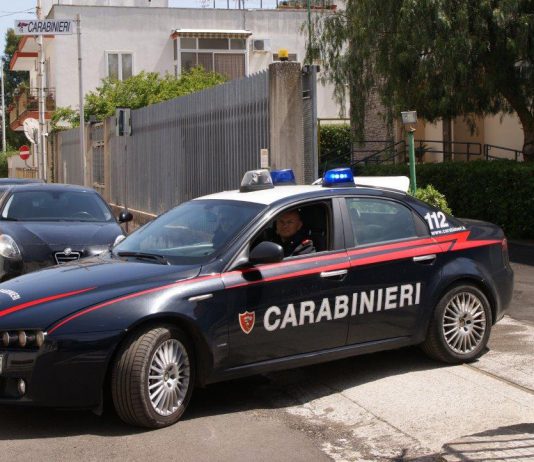 Minacce alla madre cardiopatica per i soldi e acquistare droga: indagato militare della Marina