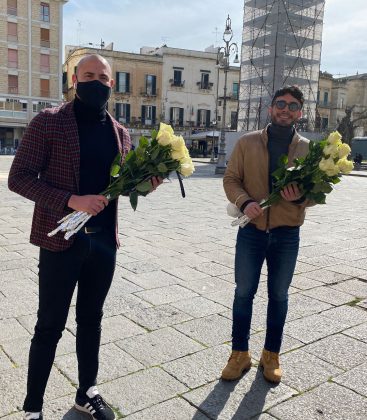 Rose bianche per le lavoratrici: l’iniziativa dei consiglieri Giordano Anguilla e Guido - Corriere Salentino
