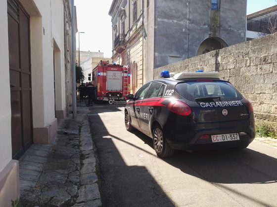 Divampa incendio nel salotto di un'abitazione, paura nel basso Salento all'ora di pranzo - Corriere Salentino