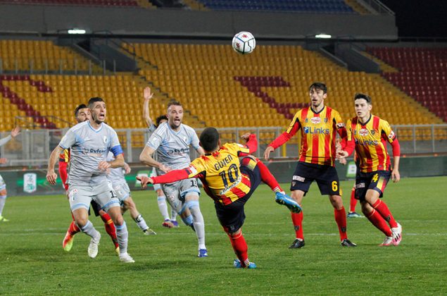 Il portiere dell'Entella inchioda i giallorossi al pari. Lecce - Virtus Entella 0-0 - Corriere Salentino