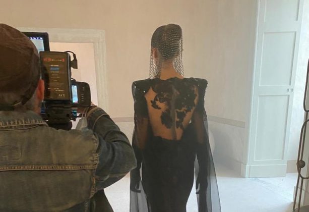 Antonio Tarantino sfila a porte chiuse in una chiesa sconsacrata. “Un sogno che si realizza” - Corriere Salentino