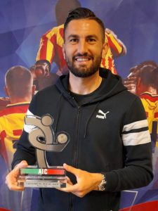 Coda miglior calciatore del mese, a lui il premio AIC - Corriere Salentino