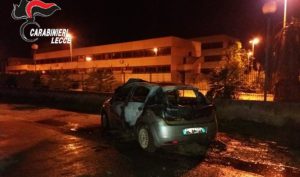 Rapina in salumeria e incendio dell'auto rubata usata per la fuga: arrestati complici - Corriere Salentino