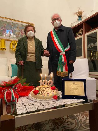 Due nuovi centenari a Collepasso, i festeggiamenti ( rispettando le norme anticovid) nei giorni scorsi - Corriere Salentino