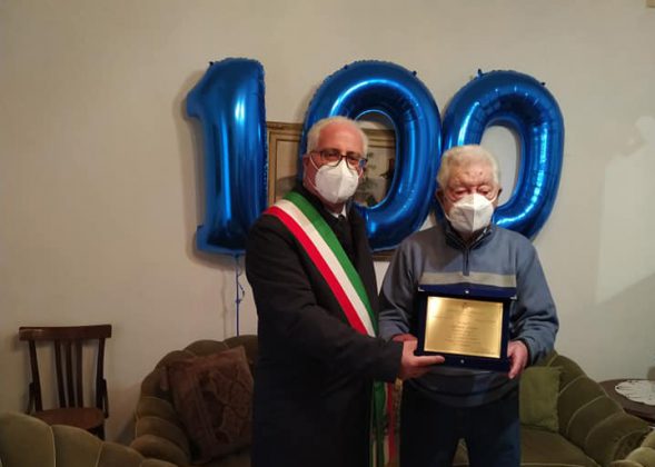 Due nuovi centenari a Collepasso, i festeggiamenti ( rispettando le norme anticovid) nei giorni scorsi - Corriere Salentino