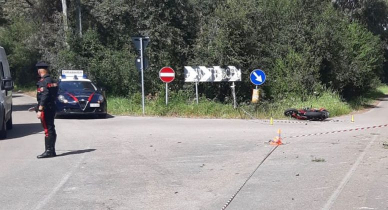 Tragico schianto, perde il controllo della moto dopo un sorpasso: muore 20enne - Corriere Salentino