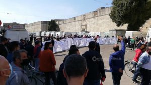 Il grido disperato degli ambulanti in piazza: “Fateci aprire, il mercato all’aperto non è pericoloso” - Corriere Salentino