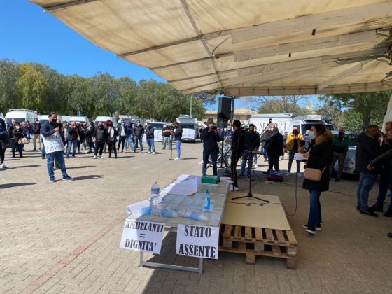 A Galatone la protesta degli ambulanti contro le restrizioni imposte dal Governo - Corriere Salentino