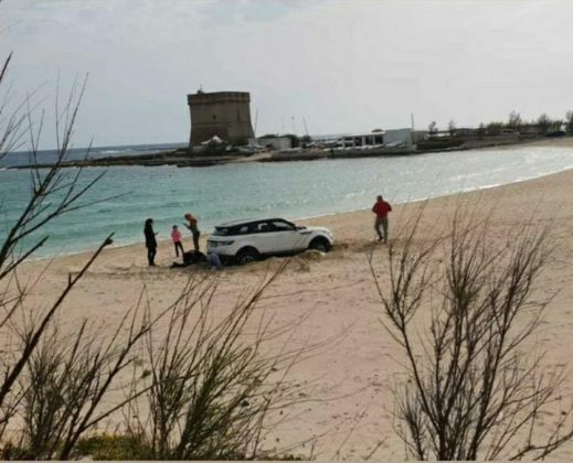 Trasferta folle: rally spericolato col suv tra le dune della spiaggia protetta. Denuncia e multa - Corriere Salentino