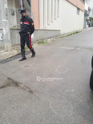 Non erano fuochi per festeggiare il Santo, ma pistolettate: nove colpi contro due abitazioni e Doblò - Corriere Salentino