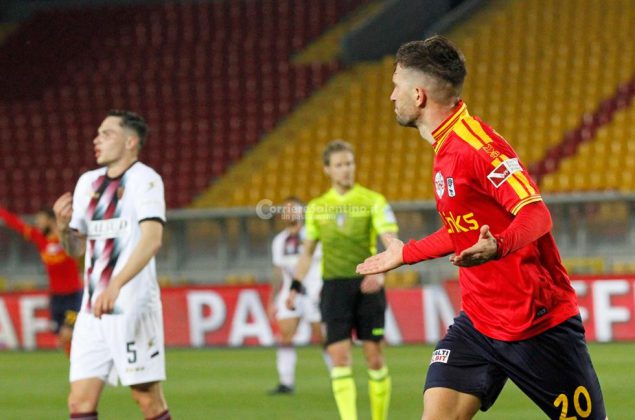 Il Lecce non si ferma più: sconfitta la Salernitana per 2-0 - Corriere Salentino