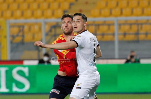 Il Lecce non si ferma più: sconfitta la Salernitana per 2-0 - Corriere Salentino