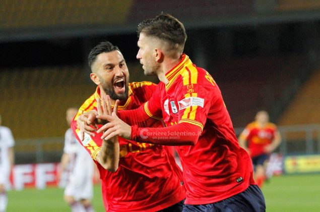 Il Lecce non si ferma più: sconfitta la Salernitana per 2-0 - Corriere Salentino