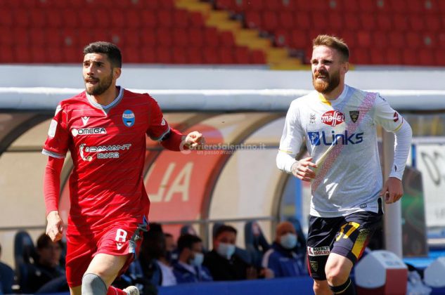 Frenata dei giallorossi, contro la Spal finisce 1-2 al Via del Mare - Corriere Salentino