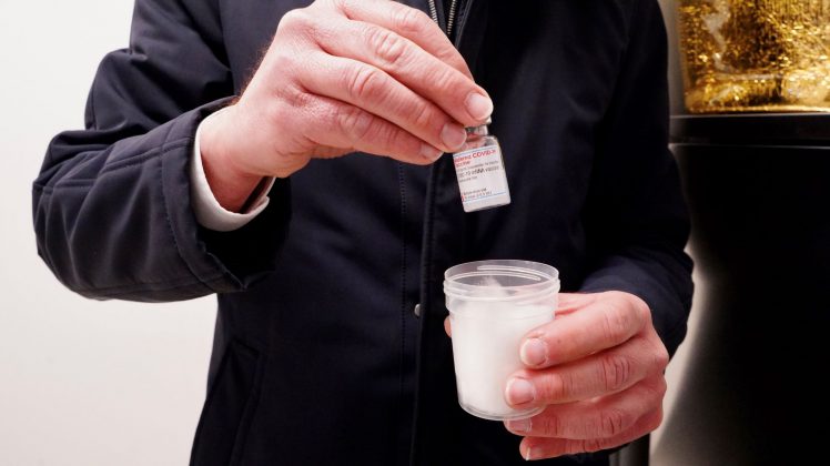 Consegnato il vaccino Moderna ai medici di base: accelerazione per la vaccinazione a domicilio dei fragili e degli over 80 - Corriere Salentino