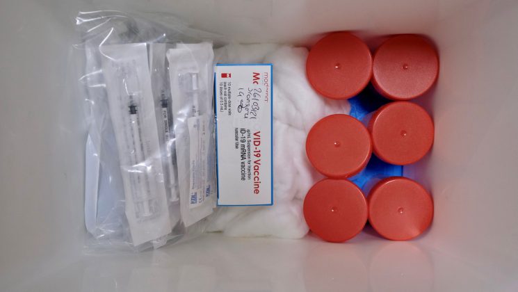 Consegnato il vaccino Moderna ai medici di base: accelerazione per la vaccinazione a domicilio dei fragili e degli over 80 - Corriere Salentino