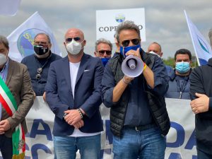 Il Movimento Regione Salento sulla Bradanico Salentina SS 7-ter per chiedere la 4 corsie - Corriere Salentino