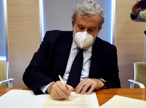 Vaccinazioni anticovid nelle aziende: sottoscritto protocollo d’intesa tra Regione Puglia, rappresentanti delle imprese e sindacati - Corriere Salentino