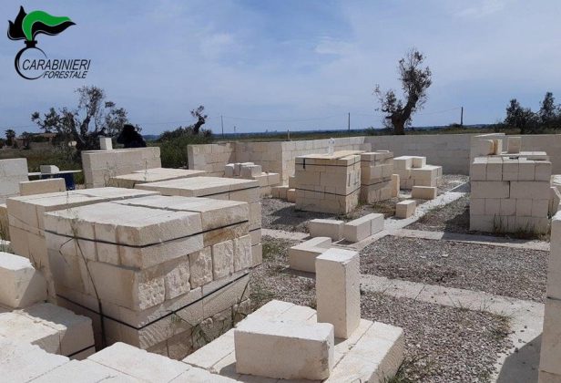 Lavori edili abusivi e smaltimento illecito di rifiuti, i Forestali denunciano quattro persone - Corriere Salentino