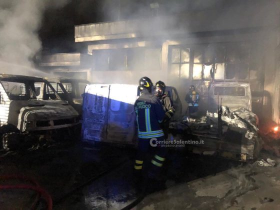 Raid notturno distrugge i mezzi di ditta di promozione pubblicitaria: il rogo è doloso - Corriere Salentino