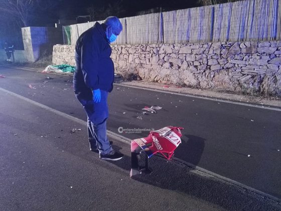 Tragedia sulla litoranea: scontro con auto e muro, poi moto prende fuoco. Muore centauro - Corriere Salentino