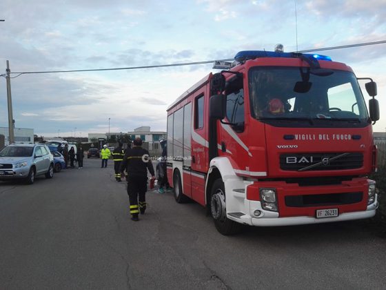Violento schianto tra auto sulla statale, impatto all'incrocio: due feriti, uno è grave - Corriere Salentino