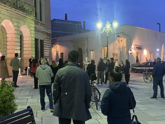 "No al Coprifuoco", in Piazza a Lequile si è svolta la manifestazione di "Donne e Patrioti in Movimento” - Corriere Salentino