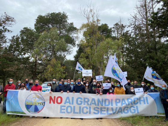 “Basta sfregi al Salento”. A Veglie la manifestazione del MRS contro l’eolico selvaggio - Corriere Salentino