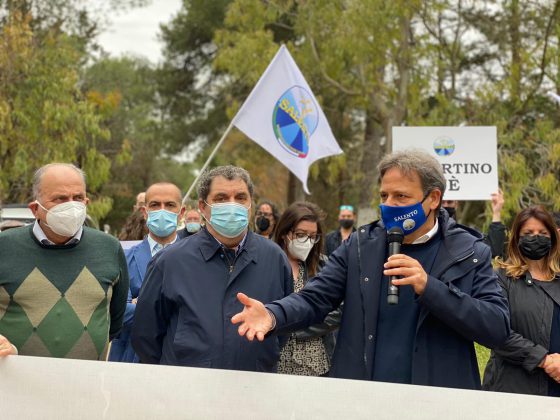 “Basta sfregi al Salento”. A Veglie la manifestazione del MRS contro l’eolico selvaggio - Corriere Salentino