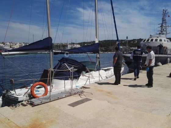 Ancora uno sbarco, oltre 50 migranti intercettati al largo di Leuca: a bordo anche donne e bambini - Corriere Salentino