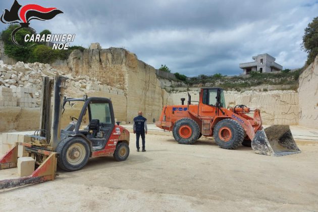 Lavori di scavo senza autorizzazioni, i carabinieri del Noe sequestrano cava e macchinari per 150mila euro - Corriere Salentino